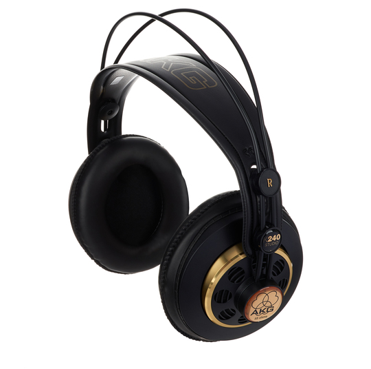 AKG K240 Studio Review | headphonecheck.com