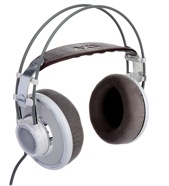 AKG K701 Review | headphonecheck.com