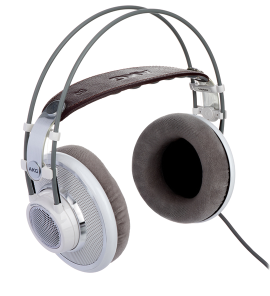 AKG K701 Review | headphonecheck.com