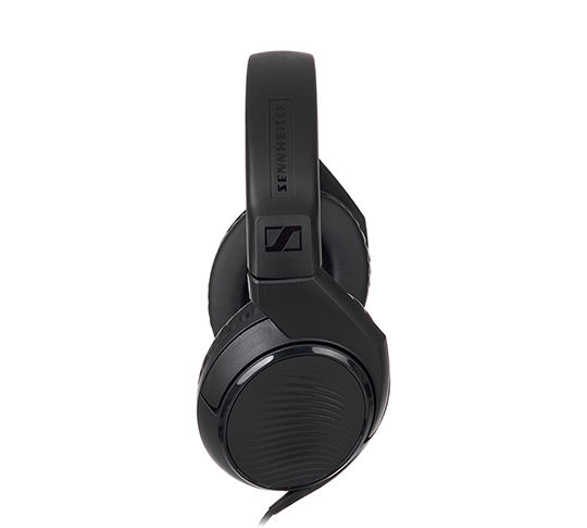 Sennheiser HD 200 Pro Review | headphonecheck.com