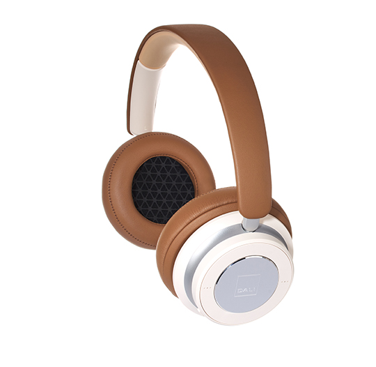 Dali IO-4 Review | headphonecheck.com