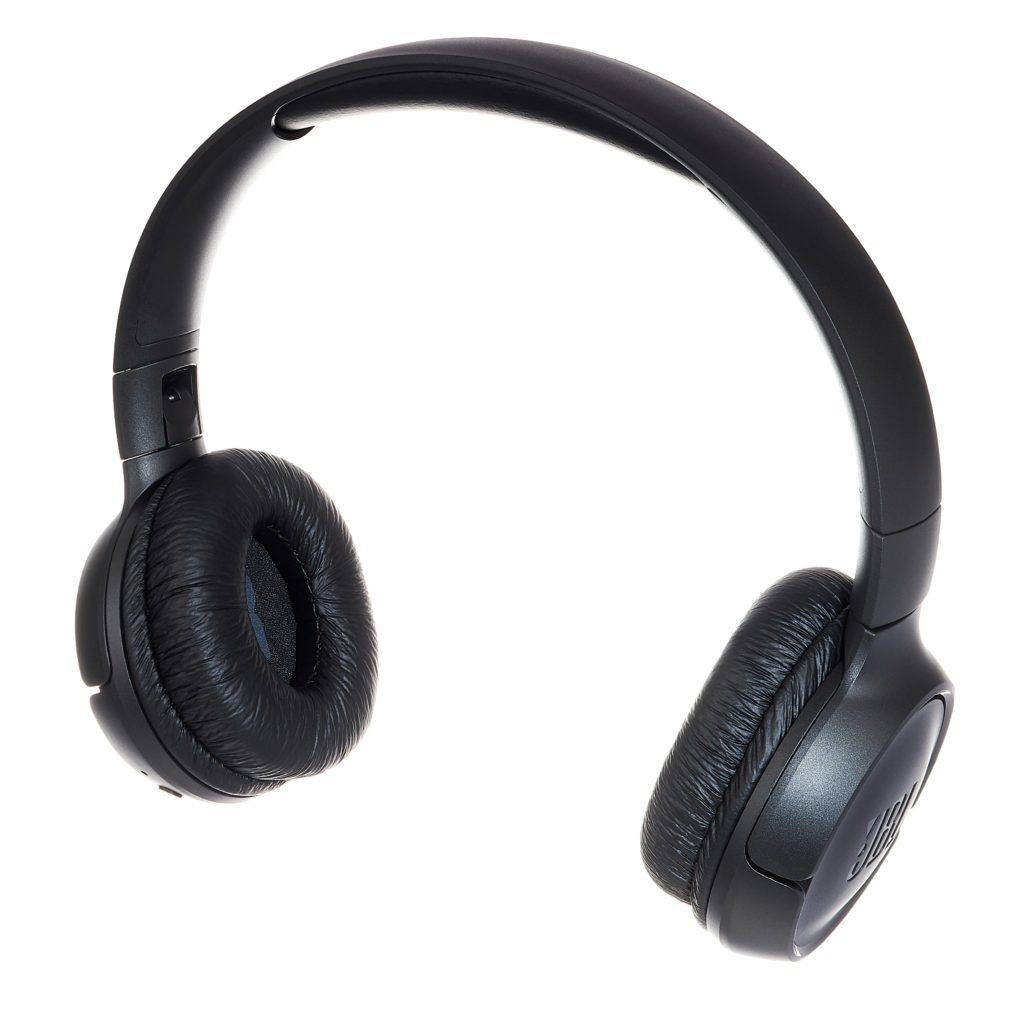 how long does jbl headphones take to charge