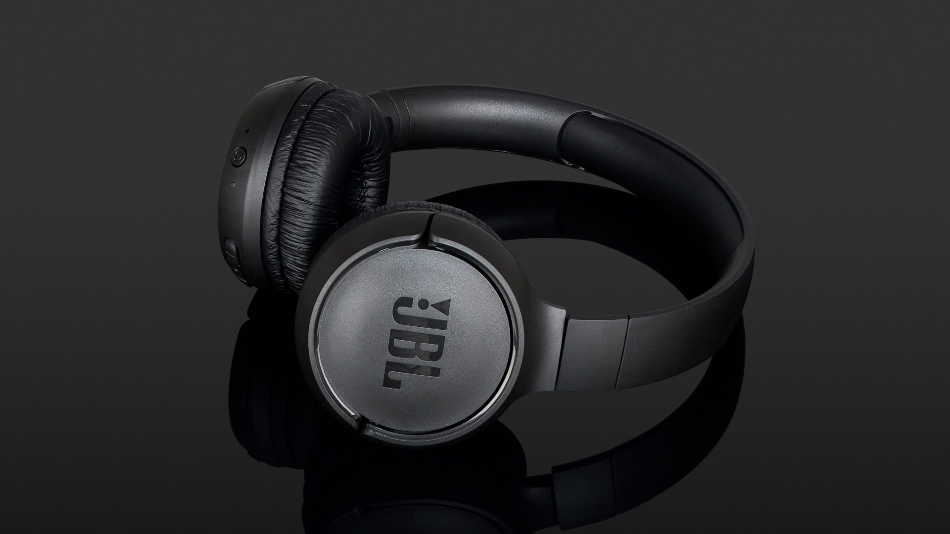 JBL Tune 500BT Review | headphonecheck.com
