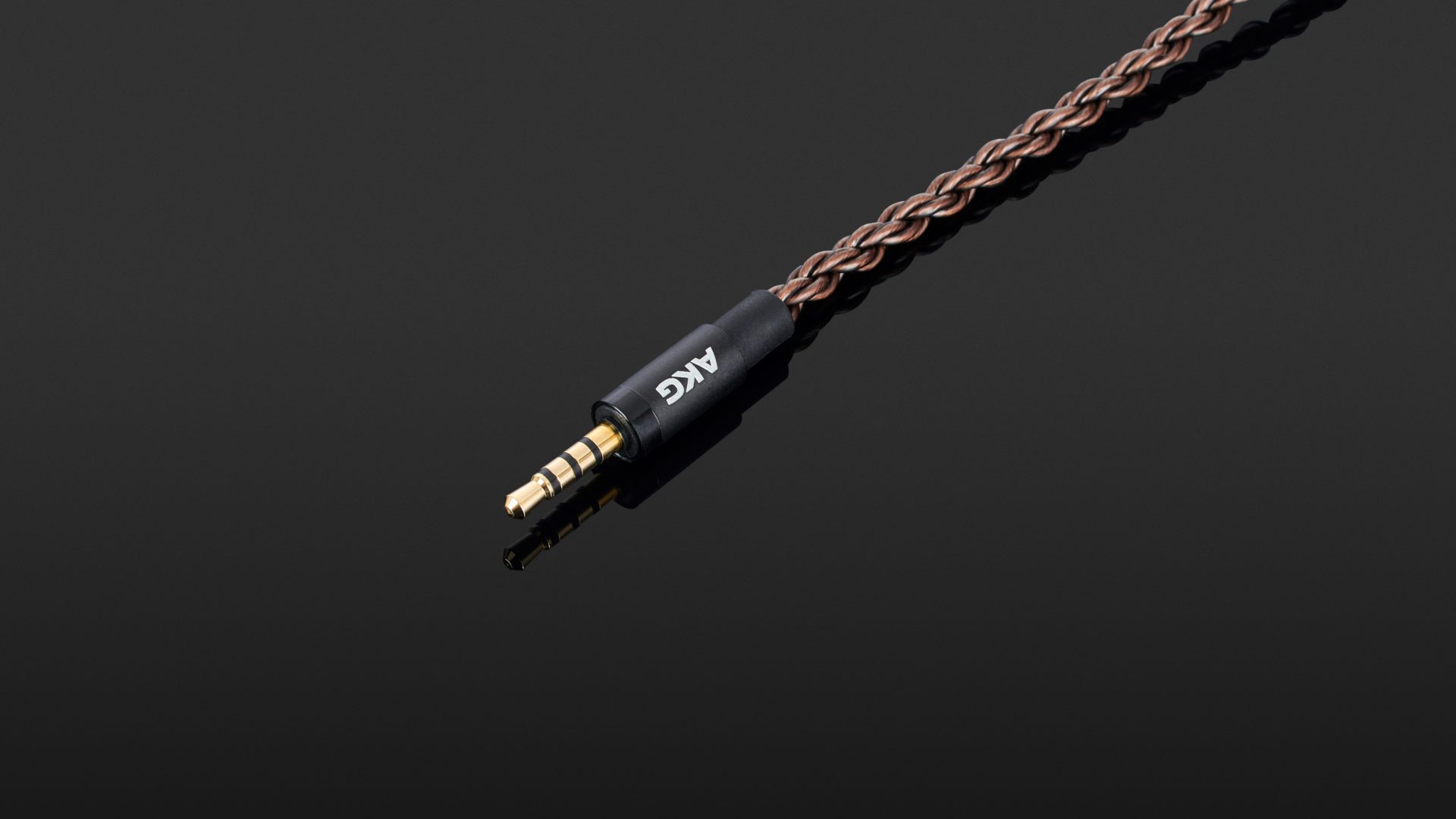 AKG N5005 Review | headphonecheck.com