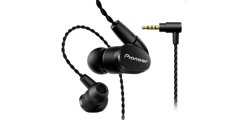 Included: Pioneer SE-CH5BL-K