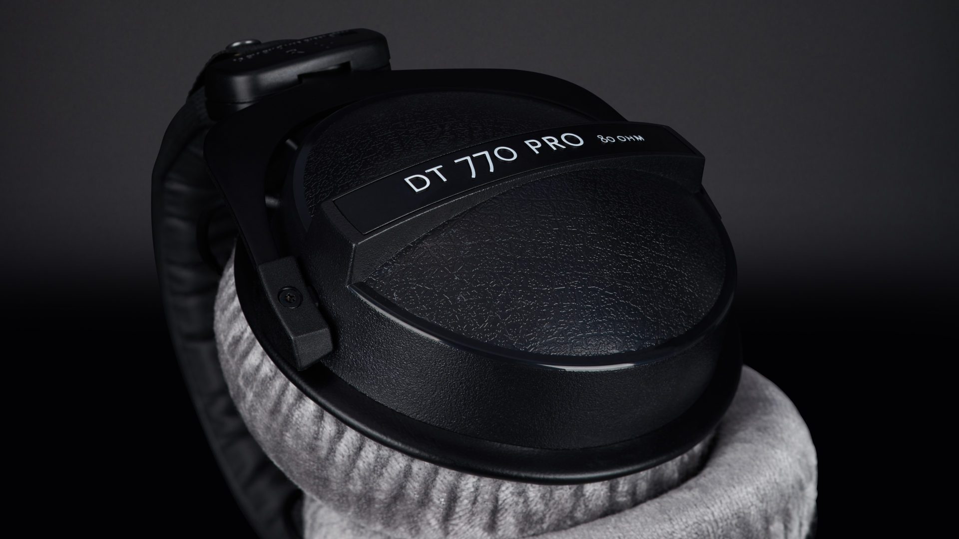 H770 pro wifi. Beyerdynamic DT 770 Pro 80 ohm. Beyerdynamic DT 770 Pro коробка. Beyerdynamic DT 770 Pro 80 ohm АЧХ. Beyerdynamic DT 770 картридж.