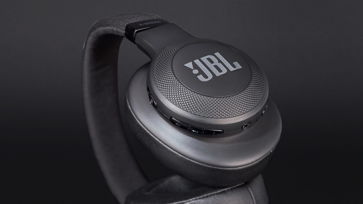 JBL E55BT Review Headphonecheck jbl-e55bt-review-headphonecheck