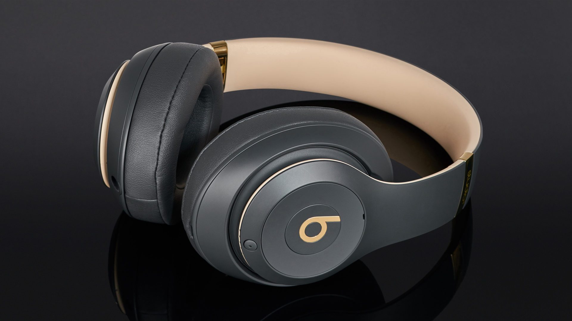 steelseries arctis pro static noise ps4