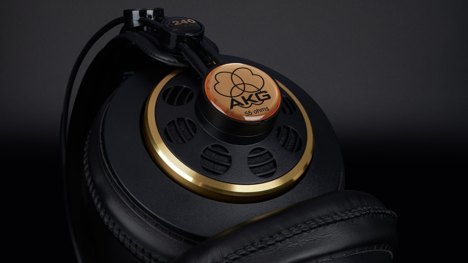 Akg K240 Studio Review Headphonecheck Com Akg K240 Studio Review Headphonecheck Com