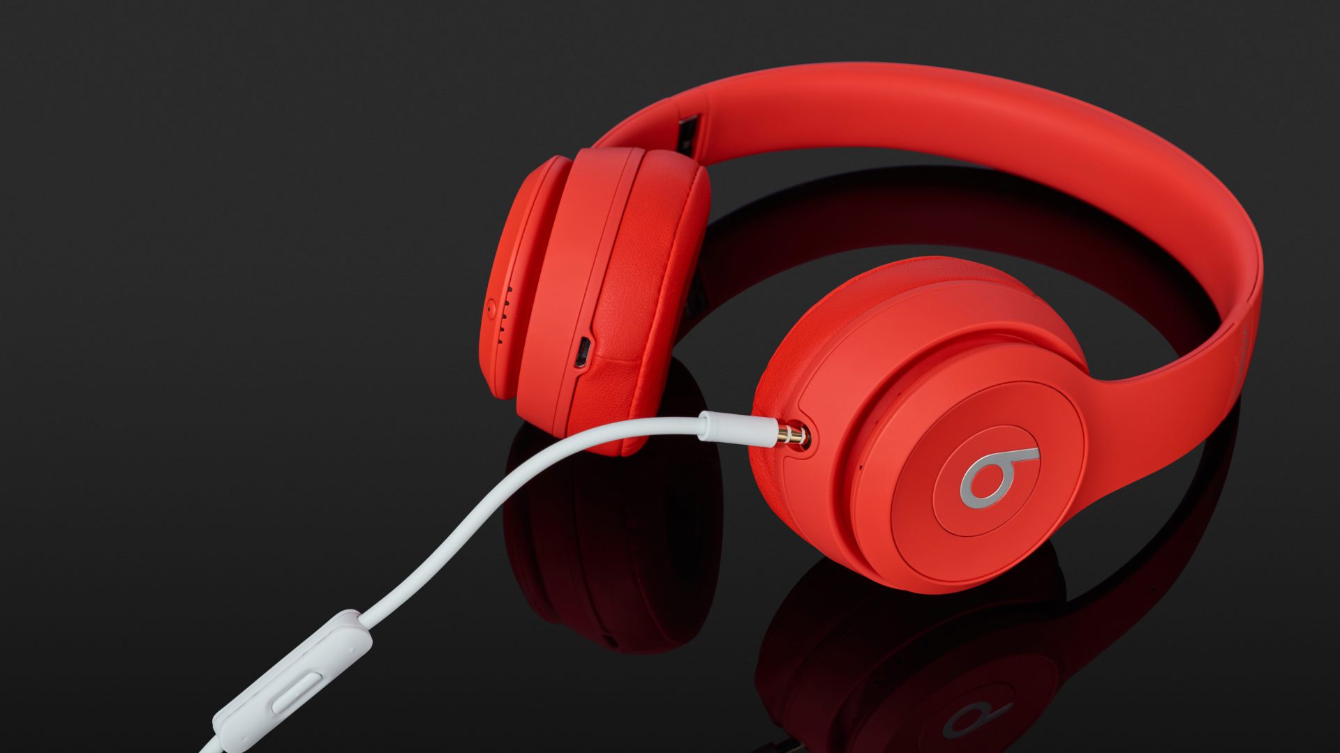 is beats solo 3 wireless noise cancelling