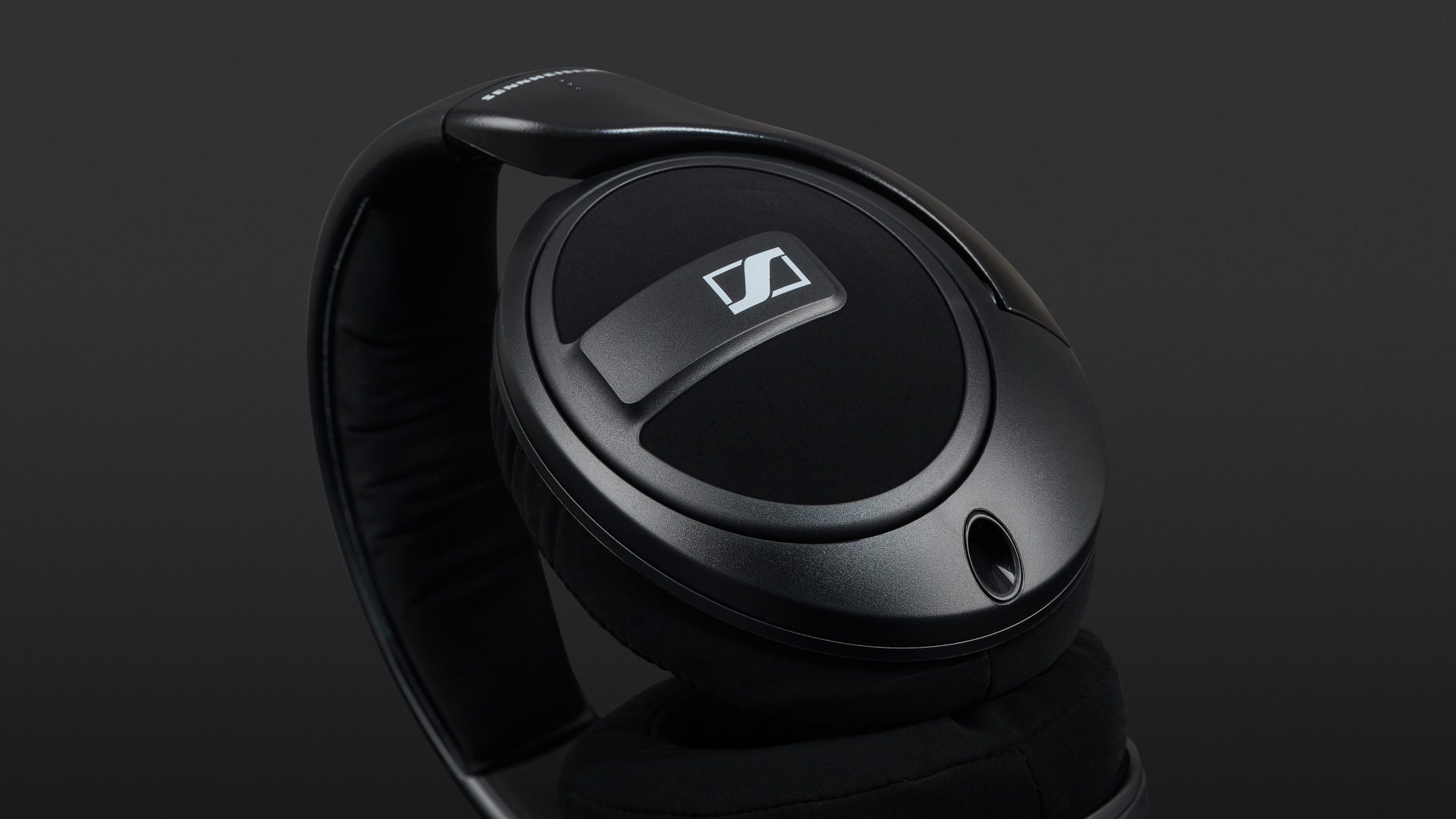 sennheiser hd 569 closed back