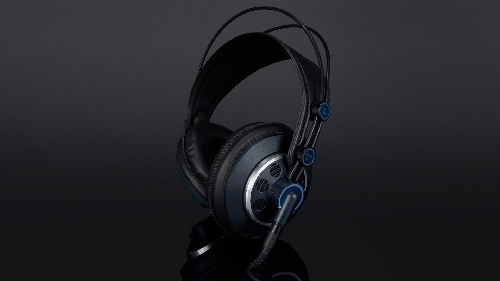 AKG K240 MKII Review | headphonecheck.com