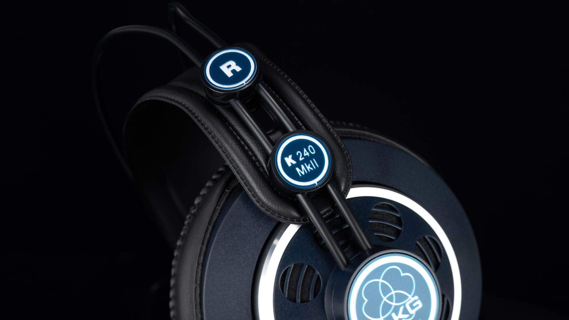 akg k240 bluetooth