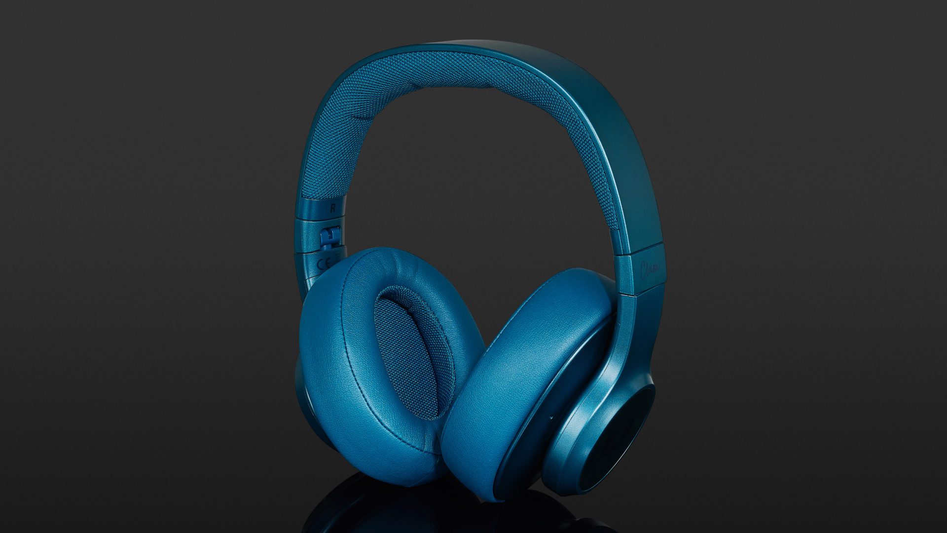 clam wireless headphones