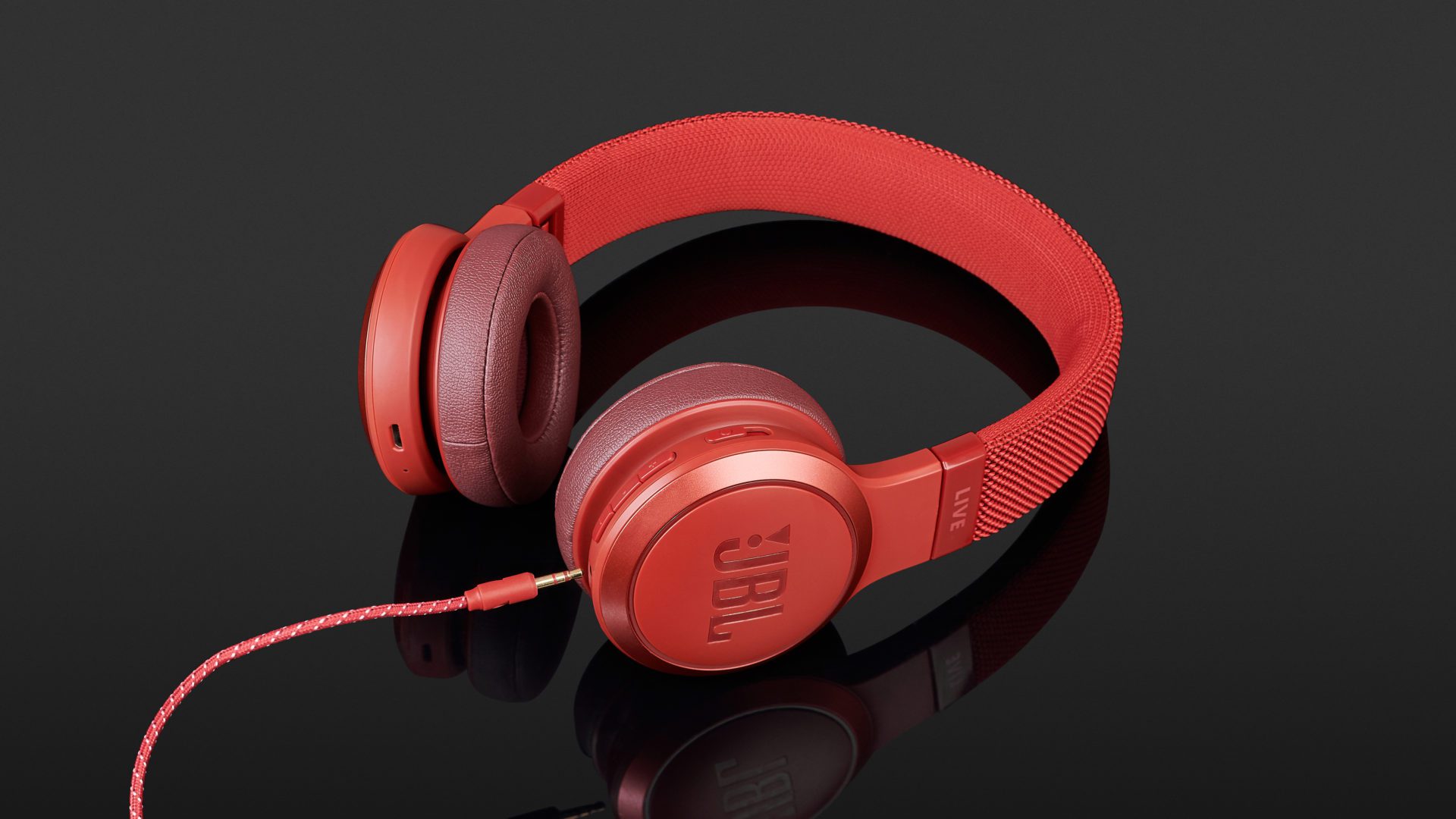 JBL LIVE Review | headphonecheck.com