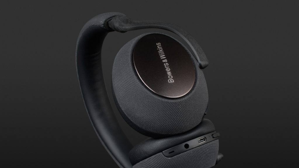 Bowers & Wilkins PX7 Review | headphonecheck.com