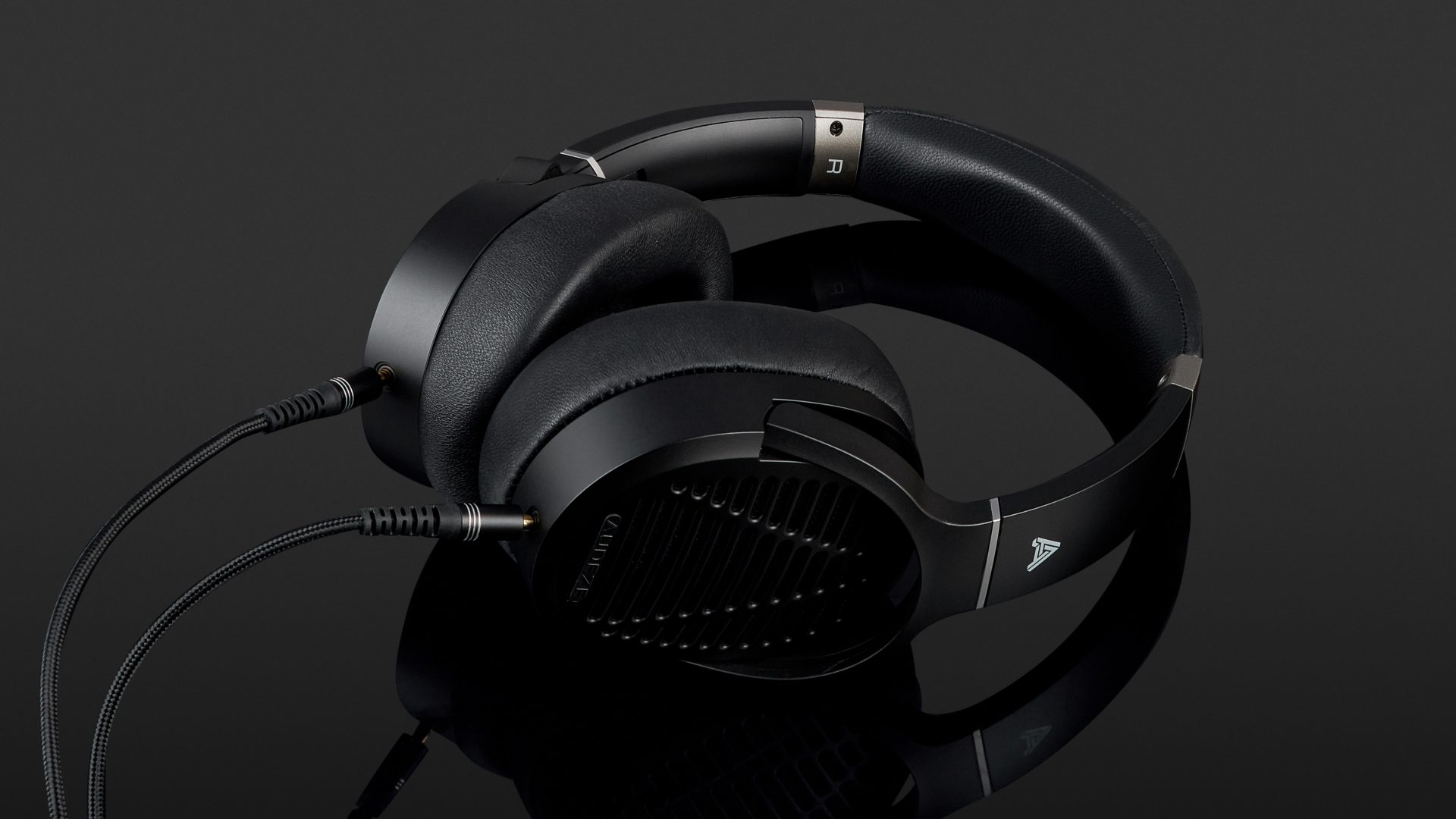audeze noise cancelling