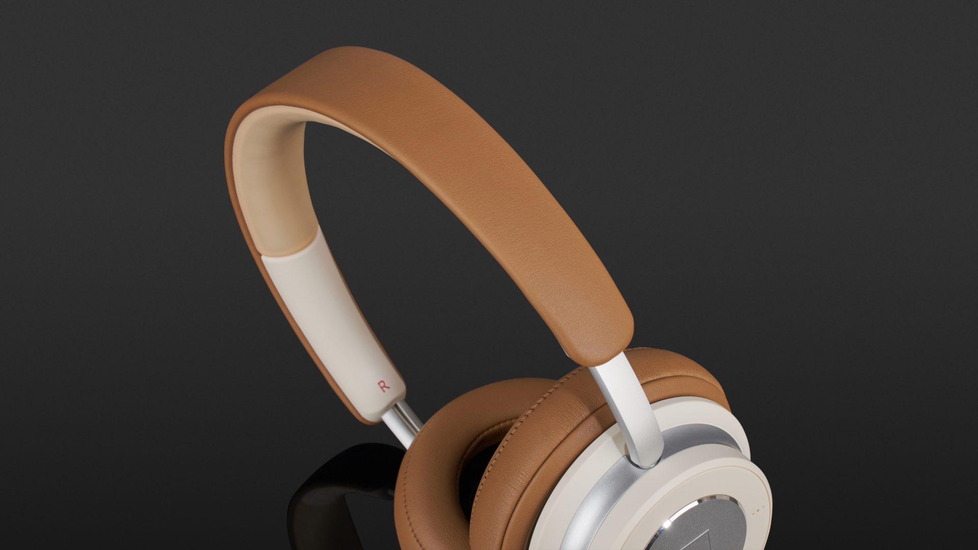 dali io 6 vs sennheiser momentum 3
