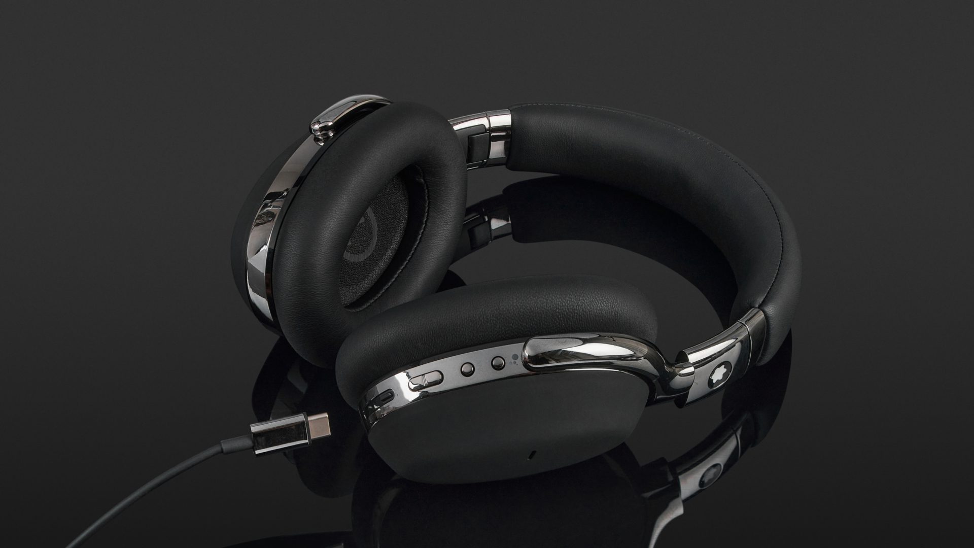 Montblanc Mb 01 Review Headphonecheck Com Montblanc Mb 01 Review Headphonecheck Com