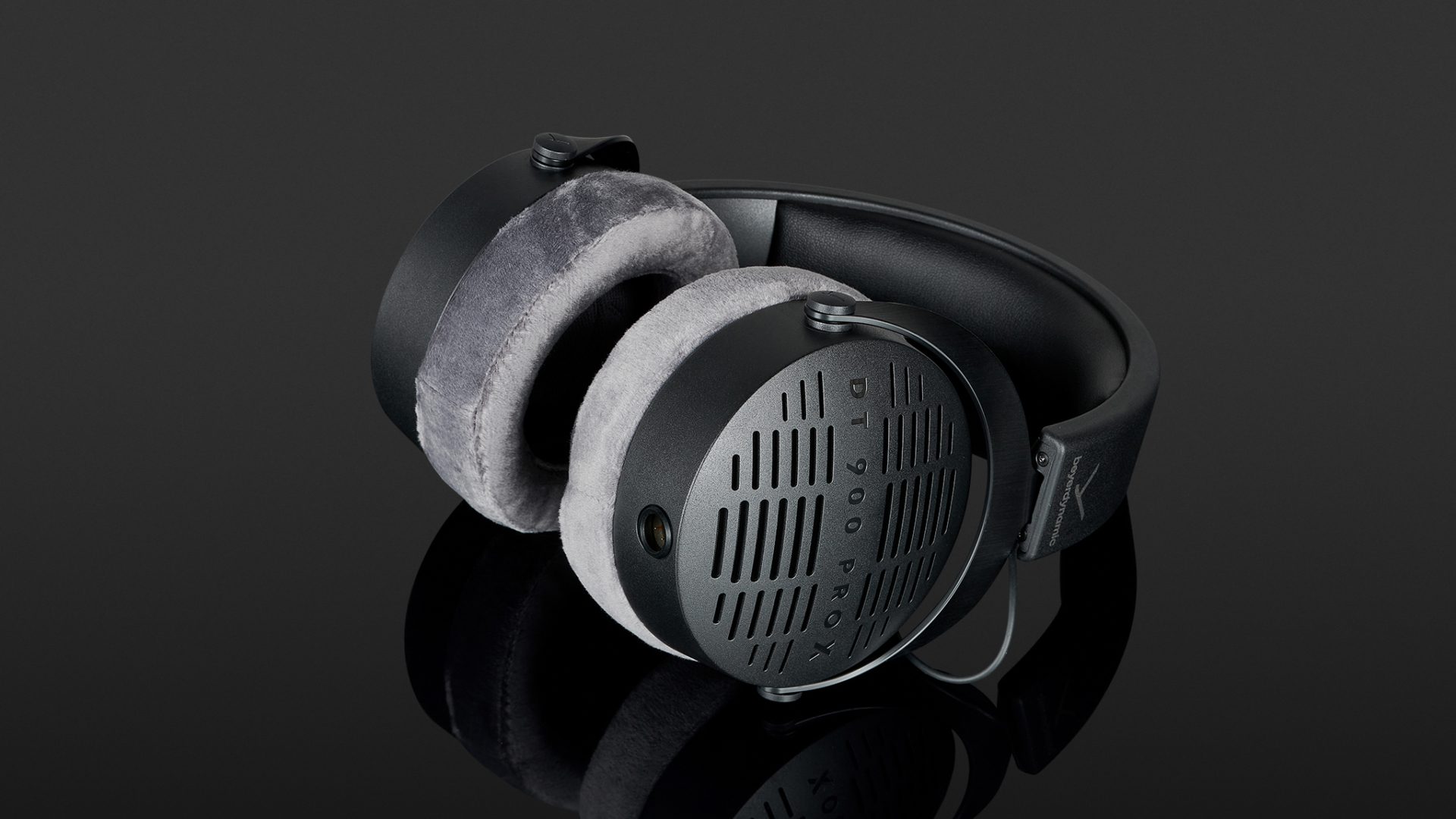1 beyerdynamic dt 900 pro x