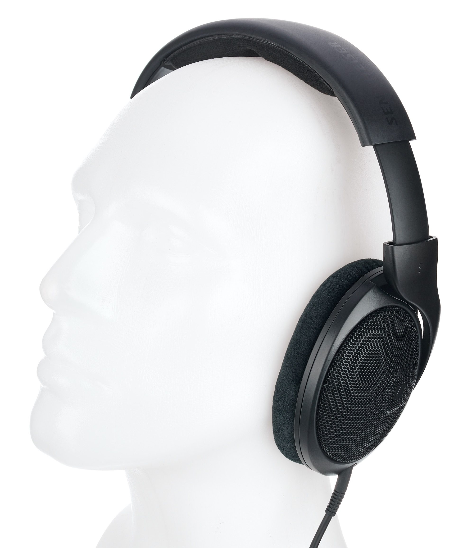 Sennheiser HD 400 Pro Review | headphonecheck.com