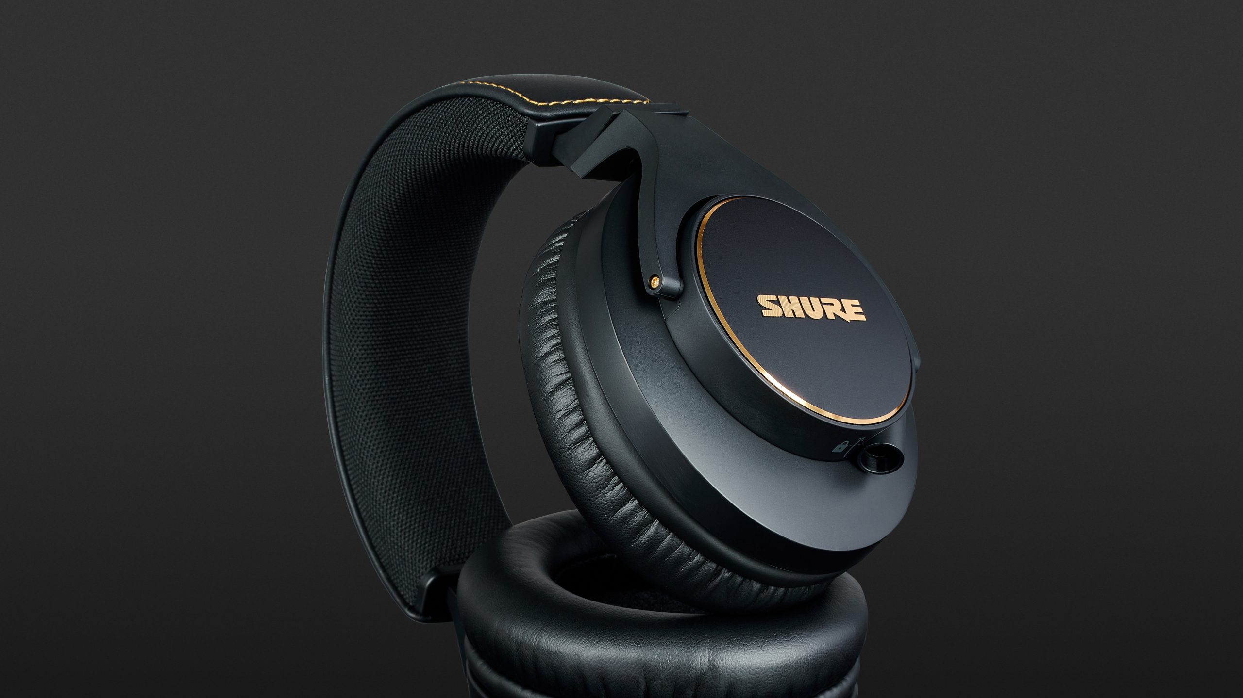 Shure SRH840A Review | headphonecheck.com