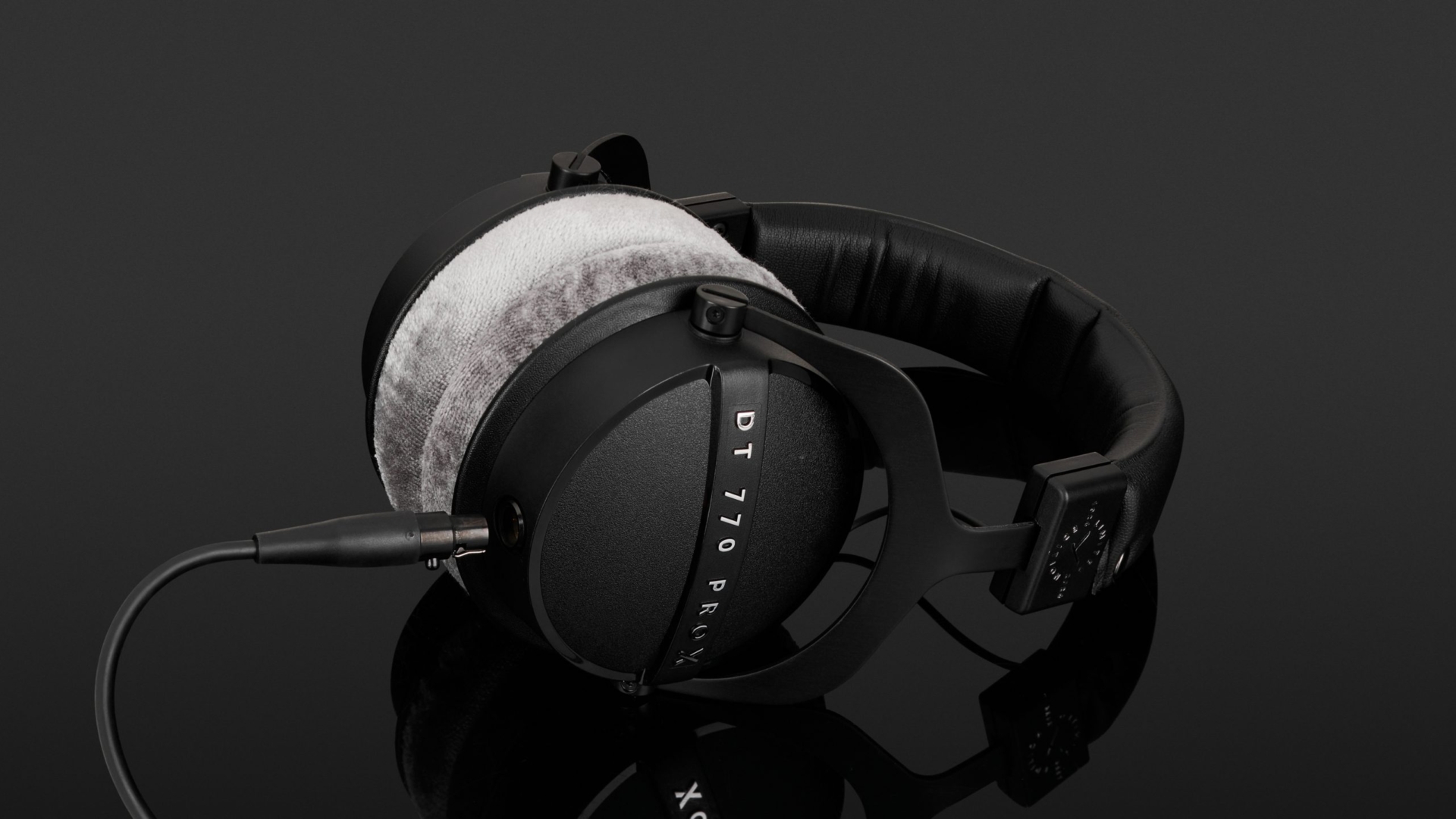 Beyerdynamic DT 770 Pro X Limited Review | headphonecheck.com